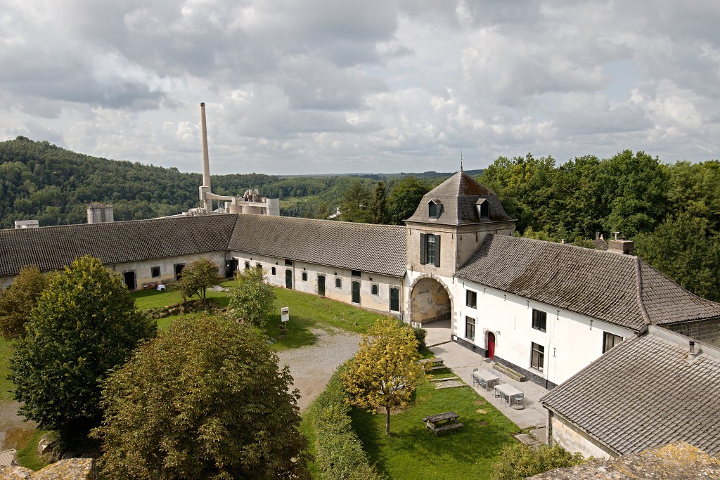 sint pietersberg limburg hdr landschap Fort Sint Pieter enci groeve Kasteelruine Lichtenberg kalksteen grotten mergel natuurmonumenten